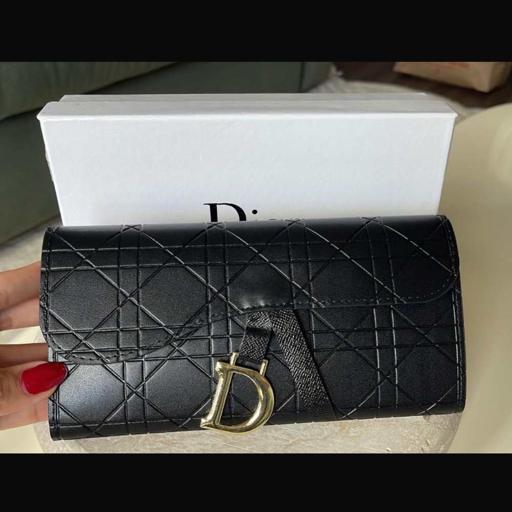 BLACK WALLET